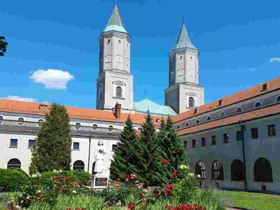 У Польщі українець напав із ножем у монастирі: одна людина загинула