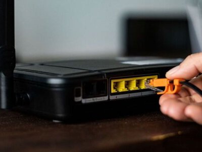 Чи залишиться Україна без інтернету через атаки Росії: що каже Флеш