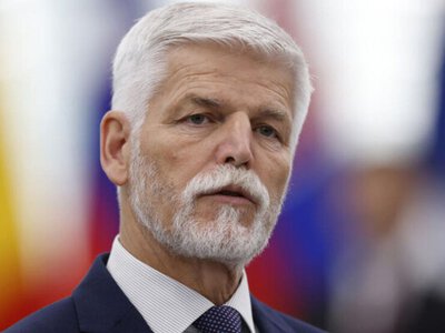 Країнам НАТО доведеться збивати російські літаки та дрони, – президент Чехії Петр Павел