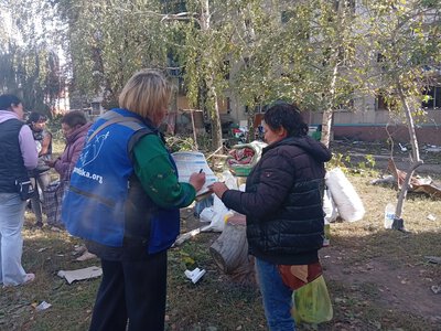 Гуманітарна місія «Проліска» відновила роботу в Олександрівці після російської атаки