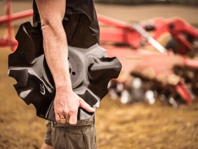 Як підготувати ґрунтообробну техніку до літніх робіт