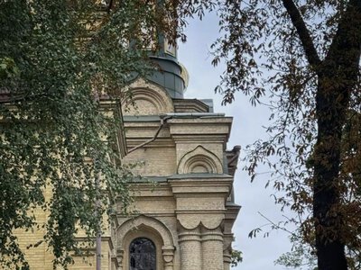 рф пошкодила Свято-Покровський храм у Києві