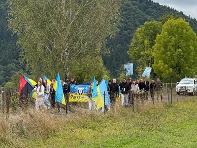 У Колочаві провели в останню путь загиблого захисника Ярослава Пішту (ФОТО)