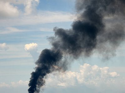 Новошахтинський НПЗ у рф зупинив роботу після атаки дронів