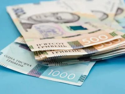 20, 30 чи 35 років: від якої межі рахується понаднормовий стаж та які доплати