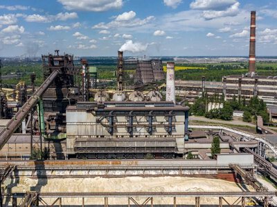 Найбільше металургійне підприємство в Україні “АрселорМіттал” зупиняє виробництво після чотирьох ракетних ударів