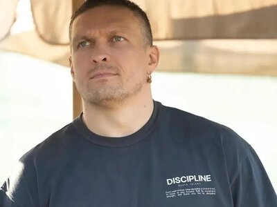 Усик може повернутися на ринг – Воррен назвав можливі варіанти для українця
