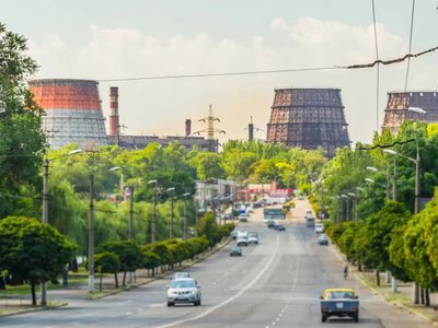 Найбільше металургійне підприємство в Україні зупиняє виробництво після чотирьох ракетних ударів