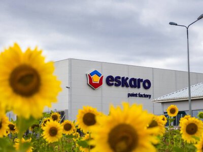 Рашисти поцілили у шведський лакофарбовий завод під Одесою (ВІДЕО)