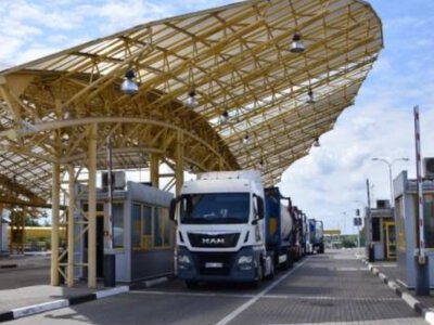 Україна розглядає перенесення пунктів пропуску за кордон