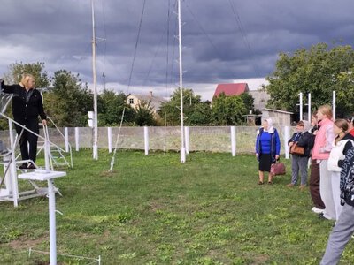 Вивчали, як прогнозують погоду: повчанські ліцеїсти побували на метеостанції у Дубні