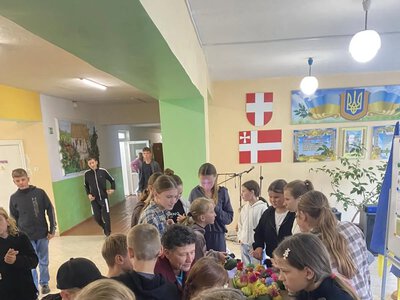 У Велимченському ліцеї під час осіннього ярмарку зібрали 12 тисяч гривень для ЗСУ