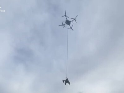 Бійці 93-ї бригади розробили технологію десантування бойових роботів дронами. У США цього не досягнули за 30 років розробок