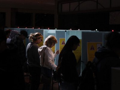 FT: Верховний суд США дозволив адміністрації Трампа перевіряти списки виборців через базу даних мігрантів