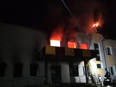 Росія атакувала ліцей на Київщині: спалахнула масштабна пожежа