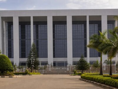 Сенаторка Нігерії заявила про позики Віке без схвалення парламенту — Premium Times Nigeria