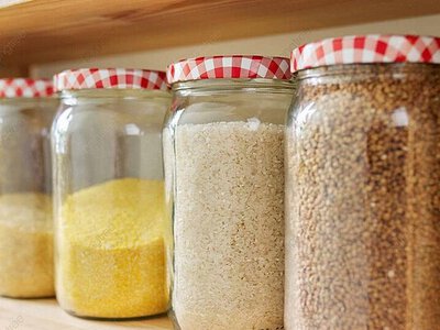 Термін придатності минув: які продукти ще можна їсти, а які варто негайно викинути