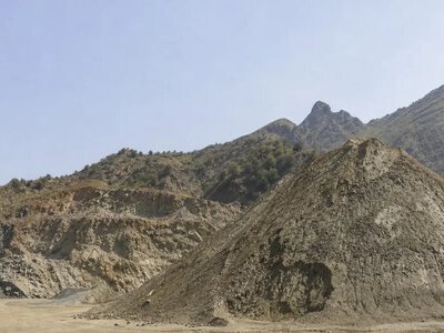 У Пакистані почали видобувати пуцолан для греблі Діамер-Баша — Dawn