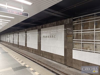 У Празі на три дні зупинили частину метро C: як їхати замість нього