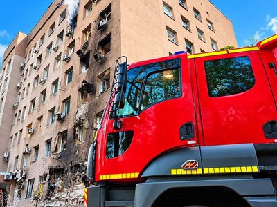Росіяни атакували лікарню у Запоріжжі: розтрощені палати, є поранений