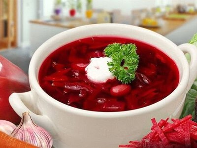 Смак, який єднає: у Кролевці створили першу кулінарну збірку рецептів борщу + Фото