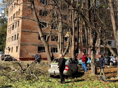 У Сумах внаслідок ворожої атаки поранено шестеро людей, у тому числі 11-місячна дитина