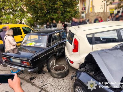 У Вараші п`яний водій спричинив ДТП із 5 авто (ФОТО, ВІДЕО)