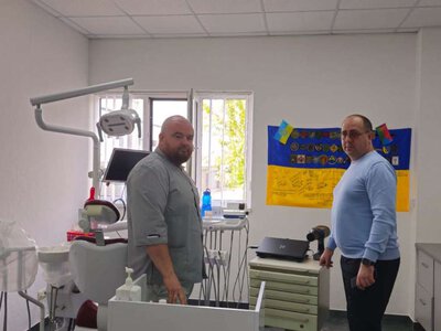 Стоматологічна поліклініка Костянтинівки продовжує працювати у двох релокованих осередках