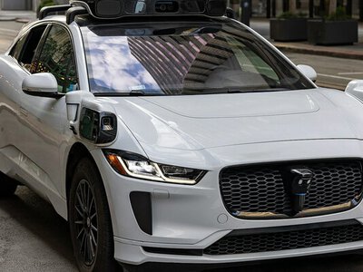 271 млн миль без водія: компанія Waymo заявила, що її роботаксі потрапляють у тяжкі аварії на 95% рідше автомобілів з водіями