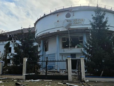 Через ворожий удар КАБами призупинена робота господарського суду Сумської області