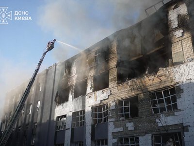 Київ під атакою дронів: у трьох районах столиці зафіксовано влучання