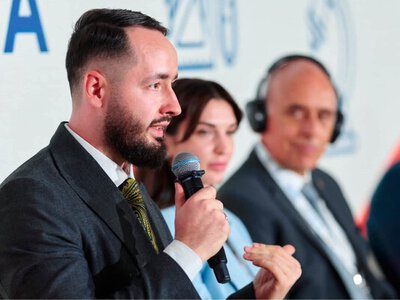 У Раді пояснили можливі затримки зарплат держслужбовцям