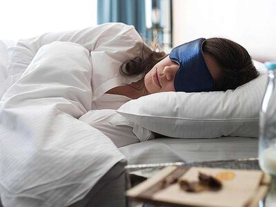 Більша кількість швидкого та глибокого сну пов’язана з нижчим ризиком десятків захворювань – дослідження