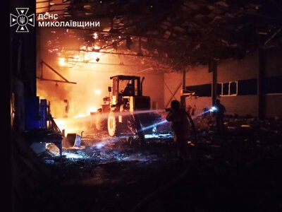 На Миколаївщині гасили пожежу після дронової атаки