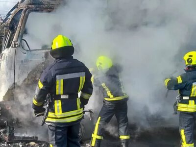 На Волині вщент згоріла вантажівка: рятувальники назвали причину (Фото)