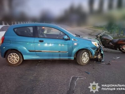 У Полтаві зіткнулися легковик і мотоцикл: мотоцикліст у лікарні