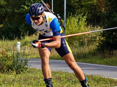 Мандзин здобув золото чемпіонату України з біатлону в масстарті – два промахи не завадили