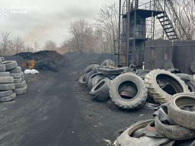 У Запоріжжі судитимуть учасників ОЗГ за незаконне виробництво пального з шин та забруднення довкілля на 12,6 млн грн
