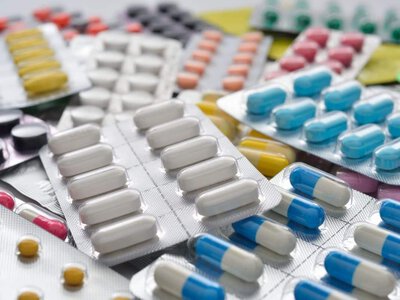 В Україні попередили про подорожчання ліків: які препарати зростуть у ціні першими