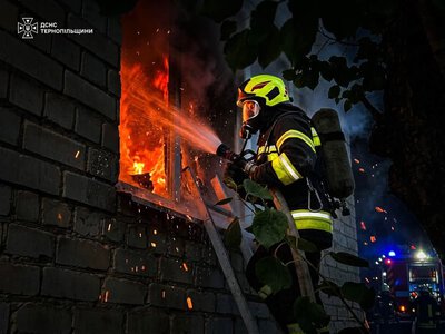 На Підволочищині сталася масштабна пожежа у житловому будинку