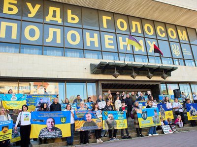 Франківці вкотре вийшли на акцію на підтримку полонених і зниклих Захисників