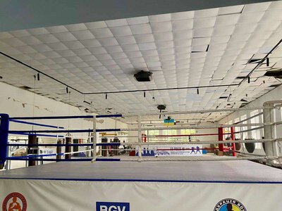 У Дніпрі внаслідок атаки рф постраждала спортивна школа, де тренувалися діти