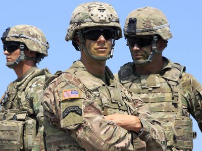 Польща готова платити США по $15 тисяч за кожного солдата: Варшава добивається постійної бази