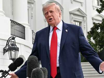 Трамп: Зеленський заявив, що може зменшити атаки на НПЗ Росії