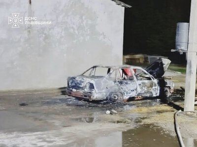 На Львівщині людина згоріла в автомобілі Daewoo Nexia