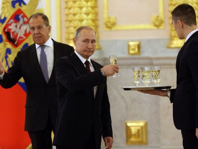 Син глави МВС РФ подарував моделі Rolex за €3,5 млн: розкіш оточення Путіна