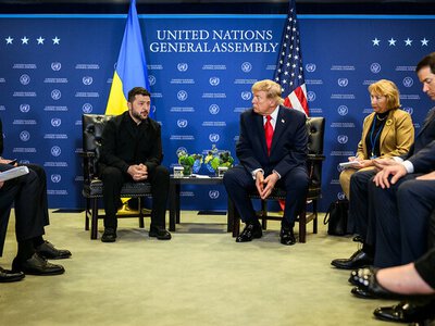 Трамп попросив Зеленського пригальмувати з ударами по російських НПЗ