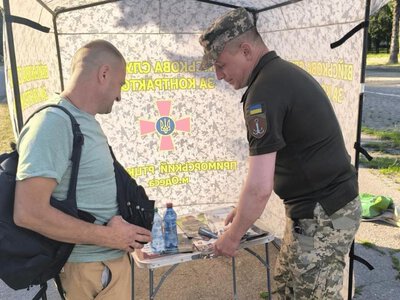 ТЦК мобілізував чоловіка з непогашеною судимістю: суд визнав призов незаконним