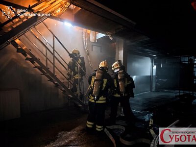 До ліквідації пожежі після обстрілу Житомирщини залучили 70 рятувальників