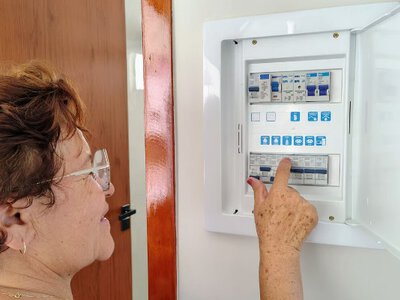 Світло по 2,64 грн: хто зможе платити майже вдвічі менше з жовтня